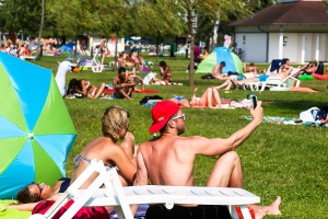 Értékeinkre vigyáznak amíg strandolunk Értékeinkre vigyáznak amíg strandolunk
