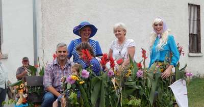 Hintó, káposztás autó, rengeteg vendég – Elképesztően jól sikerült az idei vönöcki szüreti mulatság – fotók