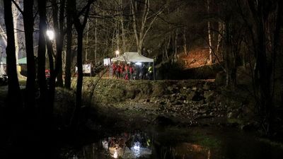 50 búvár keresi Mártont: Nem tudják, meddig tart ki a levegője