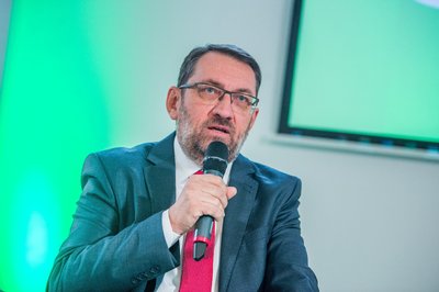 https://zoe.mediaworks.hu/public/uploaded_pictures/15147982_auto_resized.jpg