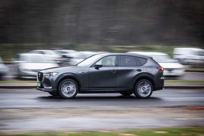 https://zoe.mediaworks.hu/public/uploaded_pictures/15601654_auto_resized.jpg
