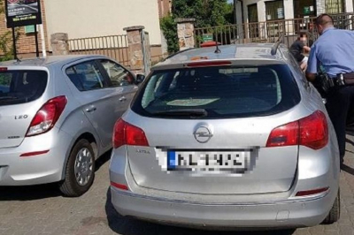 A napon parkoló autóban ragadt egy egyéves kislány Dunaharasztin