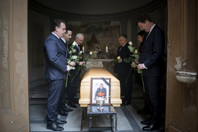 Orbán Viktor: Fájó szívvel búcsúzunk!