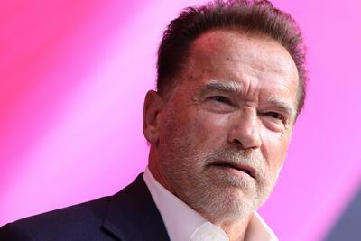 Szívszorító: így búcsúzik Arnold Schwarzenegger Bruce Willistől