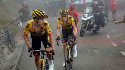 Csalás áll a Jumbo–Visma döbbenetes fölényének hátterében?