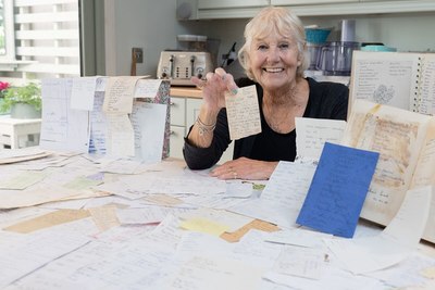 50 éve gyűjti mások szemetét a 84 éves nagymama: hihetetlen, miket talál