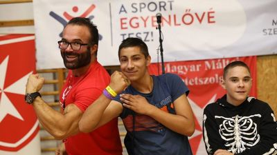 A sport egyenlővé tesz – mozgássérültek testépítőkkel versenyeztek együtt