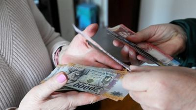 A szakértő közölte, hogy miként kalkulálhatnak a nyugdíjasok