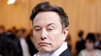Elon Musk egy mémmel tette nevetségessé Zelenszkijt