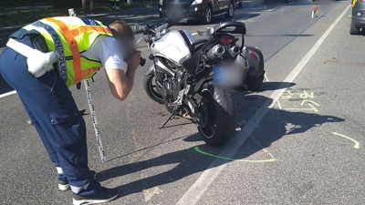 Most érkezett: brutális motorbaleset Budapesten - 30 métert repült a sofőr