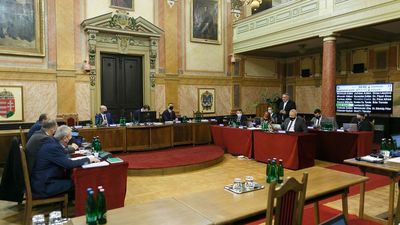 Rongálás és több éves konfliktus is téma ma az egri közgyűlésen