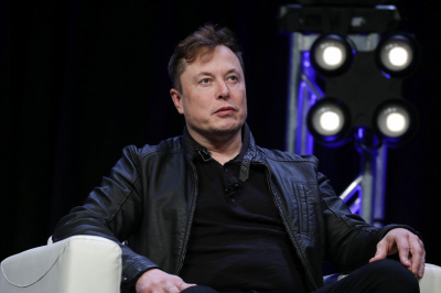 Így gúnyolja Elon Musk a nevetséges Volodimir Zelenszkijt - kép