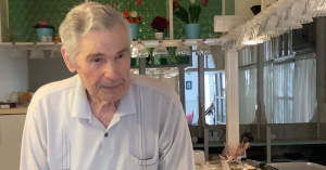 Laci bácsi, a Balaton legidősebb fagylaltosa