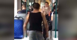 Még két embert keresnek a 4-es 6-os villamoson verekedők közül