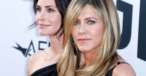 Courteney Cox felvette Jennifer Aniston bénázását (videó)