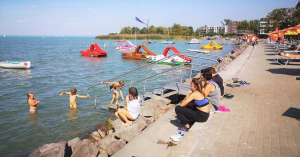 Nyári hangulat van ezen a hétvégén is a Balatonnál