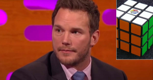 Elképesztő: pillanatok alatt kirakja a Rubik-kockát A galaxis őrzői sztárja