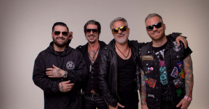 Kiss Endi – Hooligans: “Szeretném, ha benőne a fejem lágya” – interjú