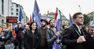 Megszorítás, adó- és áremelés is van a Momentum programjában