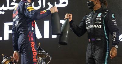 F1: Verstappen a büntetést választotta volna Hamilton elengedése helyett