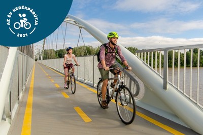 A Tisza-tavat szeli át a 2021-es év kedvenc kerékpárútja