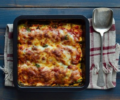 A diétázók kedvence:  Sütőben sült cukkini canelloni spenótos ricottával