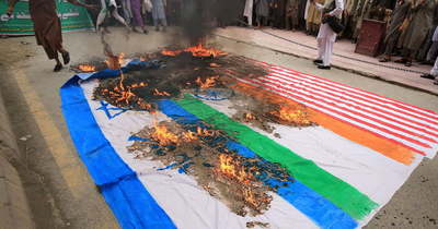 Izraeli zászlót égettek zsinagógák előtt Németországban