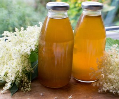 így készül a frissítő, citrusos bodzaszörp