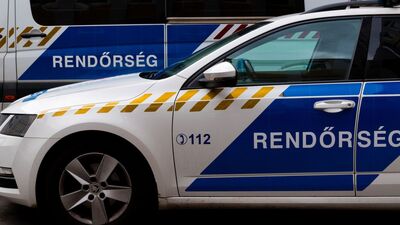 Különleges sapka az ismertetőjegye annak a férfinek, aki megtámadott egy nőt Szegeden