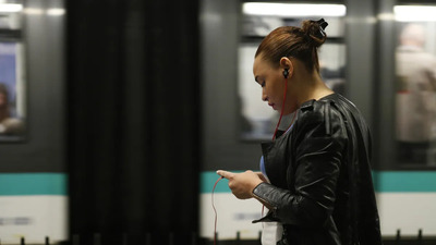 Mobilszolgáltatóvá válik a Revolut