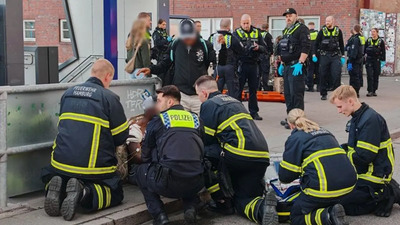 Tizenkét embert megsebesített egy késes támadó a hamburgi főpályaudvaron